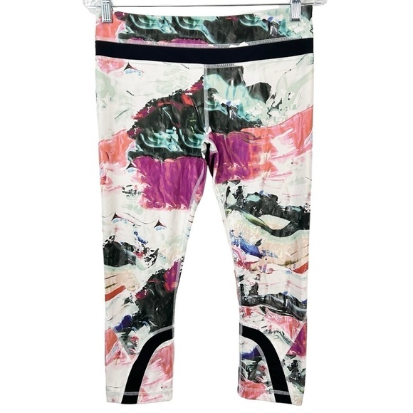 Lululemon Run: Inspire Crop II All Full-On Luxtreme Pigment Wave Multi / Black 8 - Picture 6 of 7